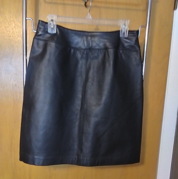 Leather skirt - Picture 1 of 8
